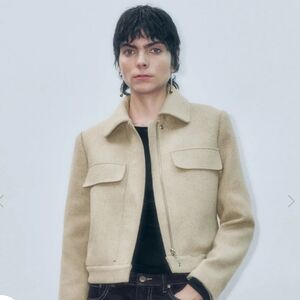 URBAN REVIVO CREAM CROPPED JACKET